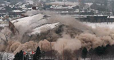 AutoWorld (Six Flags AutoWorld) - Demolition Blast (newer photo)